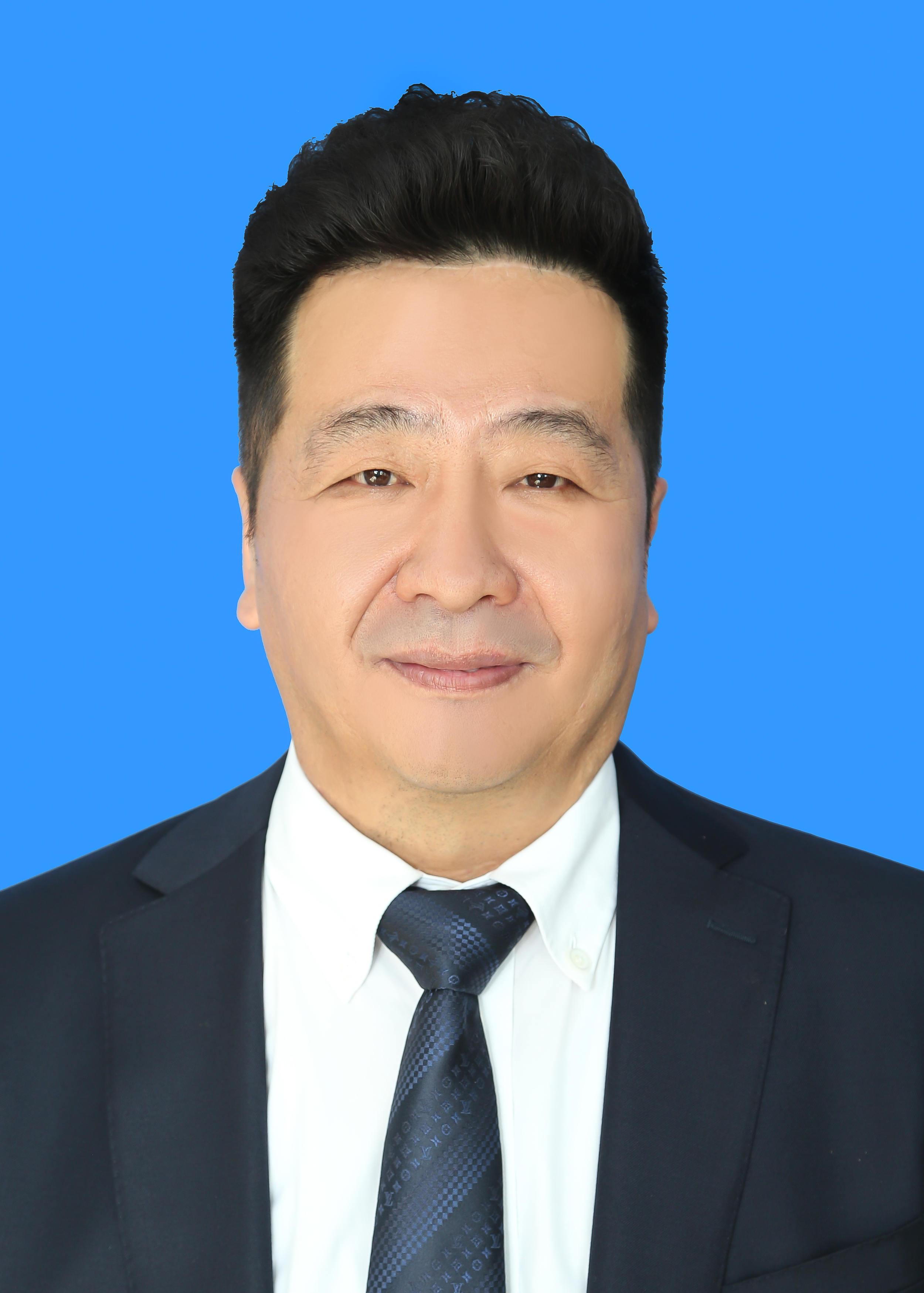 马文义  集团董事、董事长、总经理