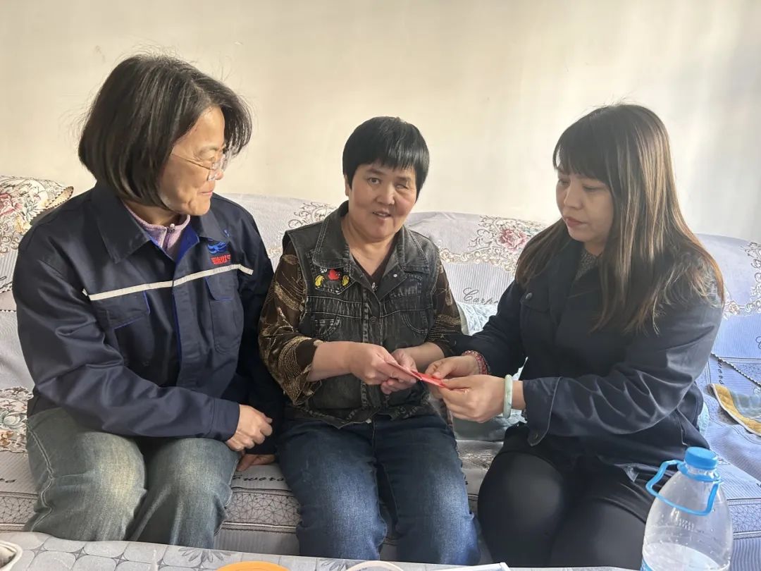 内蒙古黄河集团党政工联合慰问 传递温暖 情系职工